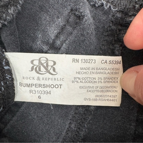 Rock & Republic Black Studded Cuffed Jean Shorts Sz 6 Distressed Festival Goth - Picture 10 of 15